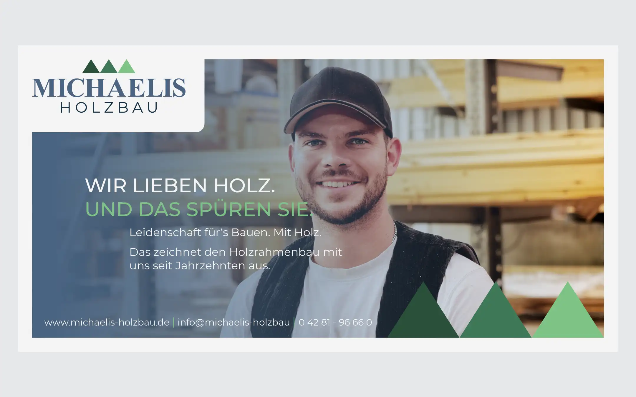 Mockup der neuen Visitenkarten von Michaelis Holzbau mit Logo, Kontaktdaten, QR-Code und markanter Gestaltung im Corporate Design.
